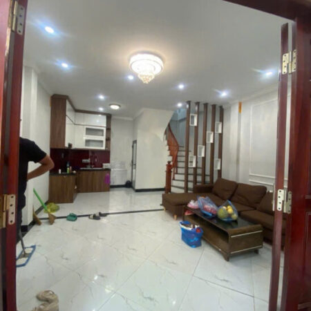 Lô góc Lai Xá mới tinh 36m, MT 4.5m, giá chào 5.65 tỷ