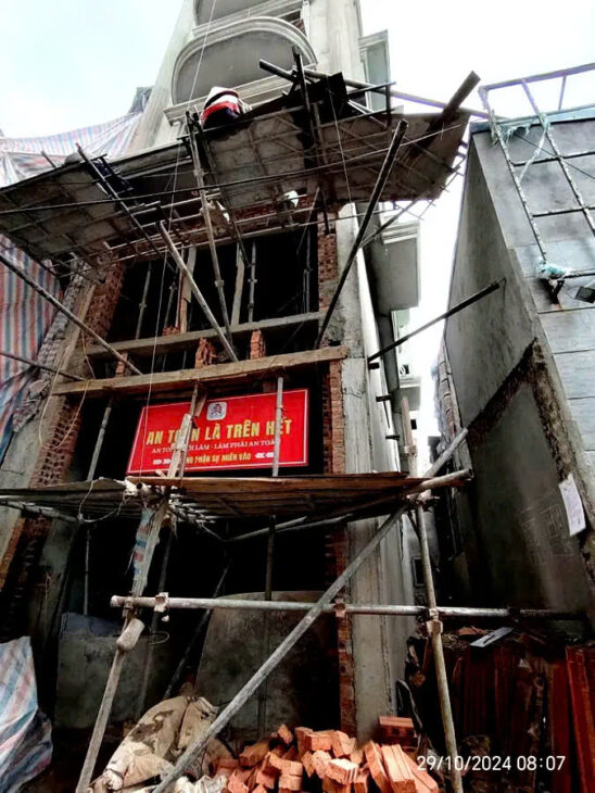Bán nhà 4 tầng, 4PN, 30m², Ngọc Trì, Long Biên – 6 tỷ.Ô TÔ ĐỖ CỔNG.