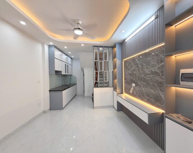 Bán nhà 30m² 4 tầng, ngõ 8/3, Hai Bà Trưng, 4.7 tỷ, sổ đỏ Bán nhà 2PN, 3WC, 30m², ngõ 8/3, Hai Bà