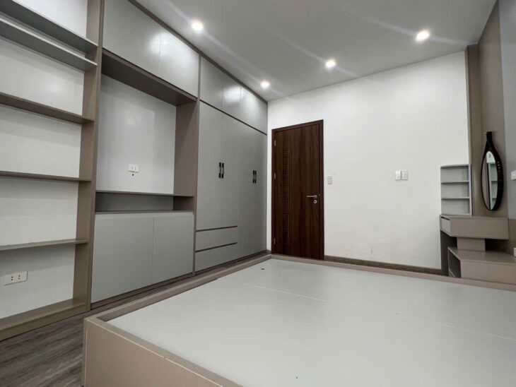 SIÊU VÍP – BÁN NHÀ NGỌC THỤY LONG BIÊN – NGÕ NÔNG GẦN Ô TÔ DT 35M ,GIÁ NHỈNH 5 TỶ CÁC BÁC ALO E