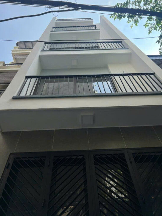 SIÊU GIẢM DUY NHẤT HÔM NAY -NHÀ ĐẸP LONG BIÊN NGOC GẦN Ô TÔ DT 32M THỰC TẾ 42M GIÁ NHỈNH 6 TỶ