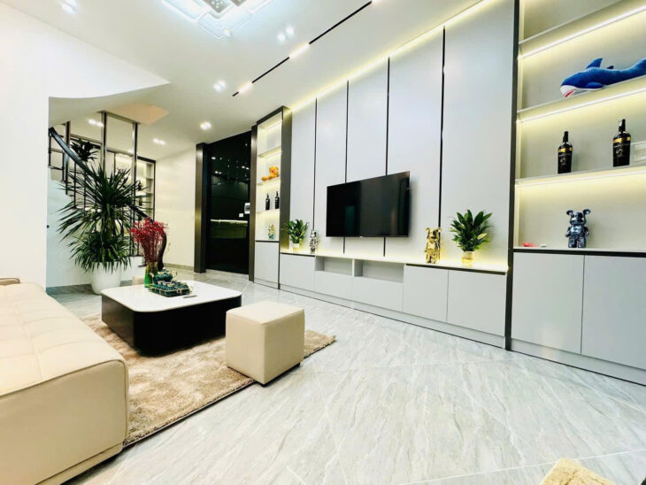 SIÊU PHẨM HỒ NGỌC KHÁNH – BA ĐÌNH – NGÕ THÔNG – KINH DOANH 35 x 4 tầng chỉ 8.6 tỷ Gần hồ mặt ngõ