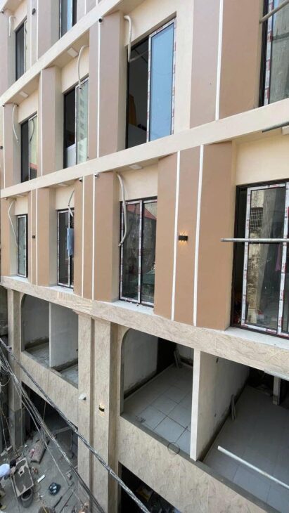 BÁN 2 TÒA CHDV CAO CẤP PHẠM VĂN ĐỒNG ( NGAY KĐT TP GIAO LƯU, CV HÒA BÌNH GẦN MEGA MARKET): GIÁP