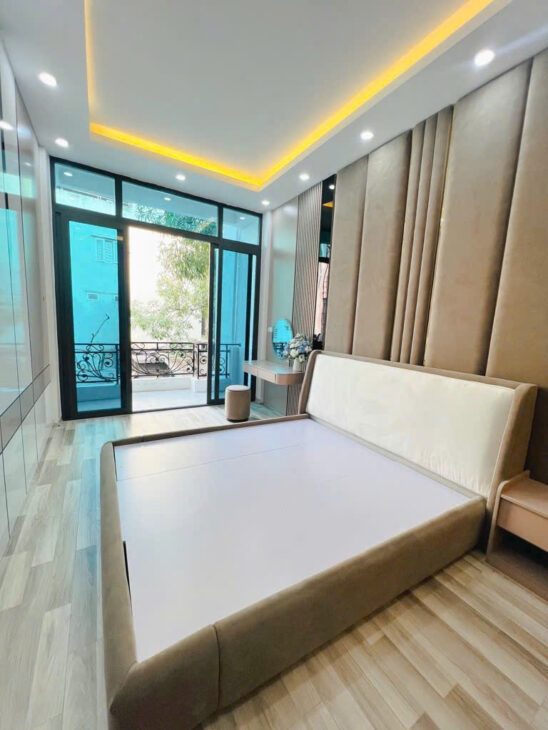 Bán nhà Trần Phú 42m2, 5 tầng, MT 8,5m, Lô góc, Ô tô tránh, 11,9 tỷ