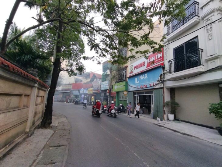 Bán nhà mặt phố Đa Sĩ-Hà Đông, mới xây, thang máy, DT 54m x 5T, MT 4m . Giá : 13 tỷ