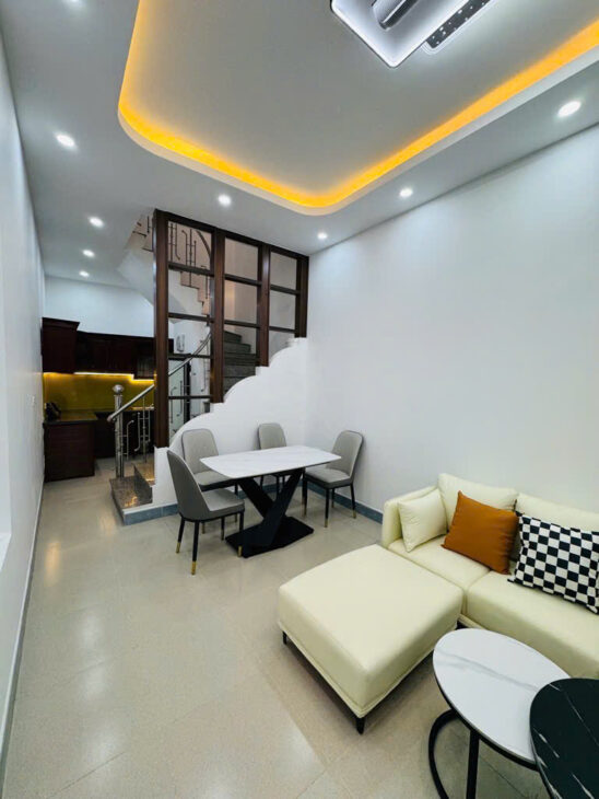 Bán nhà Thượng Thanh 4 tầng x 35M – Ô tô đỗ cổng – Full đồ – Xung quanh nhiều tiện ích