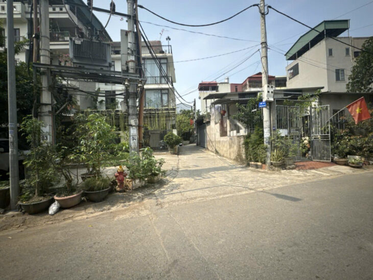 BÁN ĐẤT – NGỌC THUỴ – LONG BIÊN -. 53M – GIÁ 4,2 TỶ. ĐẤT ĐẸP -NGÕ NÔNG – THOÁNG SẠCH SẼ – Ô TÔ