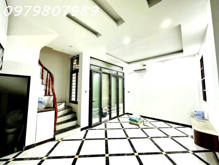 Cần bán trước tết phố Trương Định, Hoàng Mai DT45m2, 4tầng, mặt tiền 5m, giá 5,4 tỷ