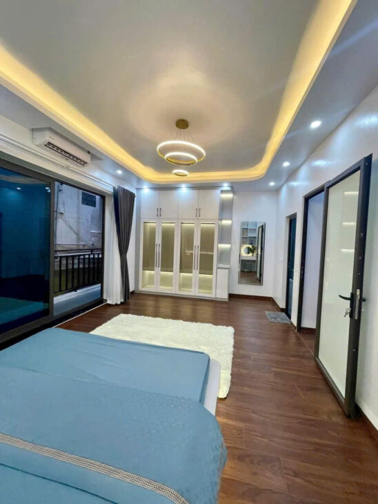 Bán nhà Mặt Phố Vạn Phúc 56m2, MT 4.5m, Ô tô vỉa hè, Giá đẹp 19,8 tỷ