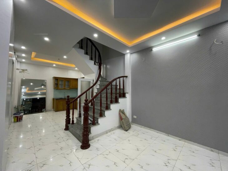 Bán nhà phố Cầu Đơ, 50m2 x 4T,MT4m,lô góc,ngõ thông, ba gác tránh,ô tô dừng đỗ . Giá 8.4 tỷ