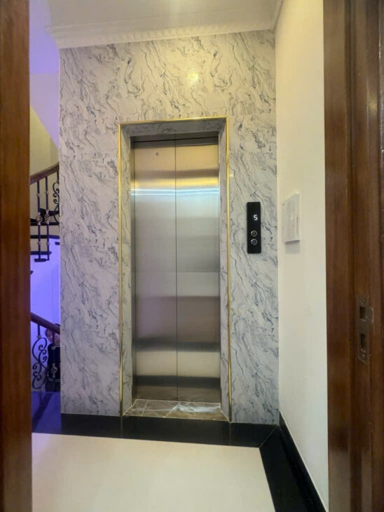 Trung tâm phố cổ – Thang Máy nhập khẩu – View Hồ – NHà Mới – full Nội Thất – Ở Ngay – Bán nhà Ngọc