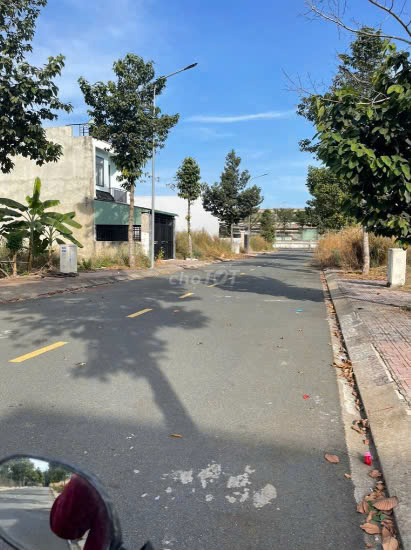 CHỦ KẸT TIỀN CẦN BÁN LÔ ĐẤT TẠI KDC HỘI NGHĨA ( PHƯỜNG HỘI NGHĨA, TÂN UYÊN, BÌNH DƯƠNG)