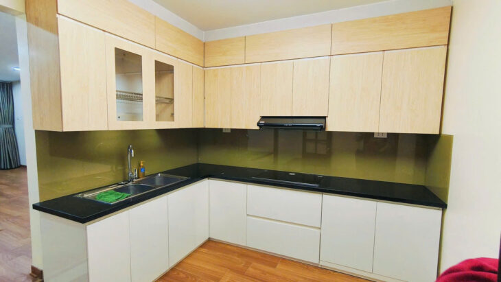 Chính chủ gửi bán căn tập thể Nghĩa Tân tầng 2, view sân bóng, 3 ngủ nhà mới đủ công năng hiện đại