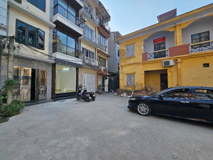 BÁN NHÀ CHÍNH CHỦ GIA QUẤT- LONG BIÊN DIỆN TÍCH 43M, 4 TẦNG. NHÀ RỘNG THÊNH THANG, SẴN GARA Ô TÔ,