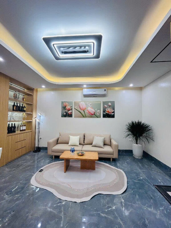 Bán nhà Đẹp – Mới – Nguyễn Sơn 6 Tầng– Thang Máy – Ôtô đỗ cửa -Thoáng nhỉnh 10 tỷ ( Thương lượng)