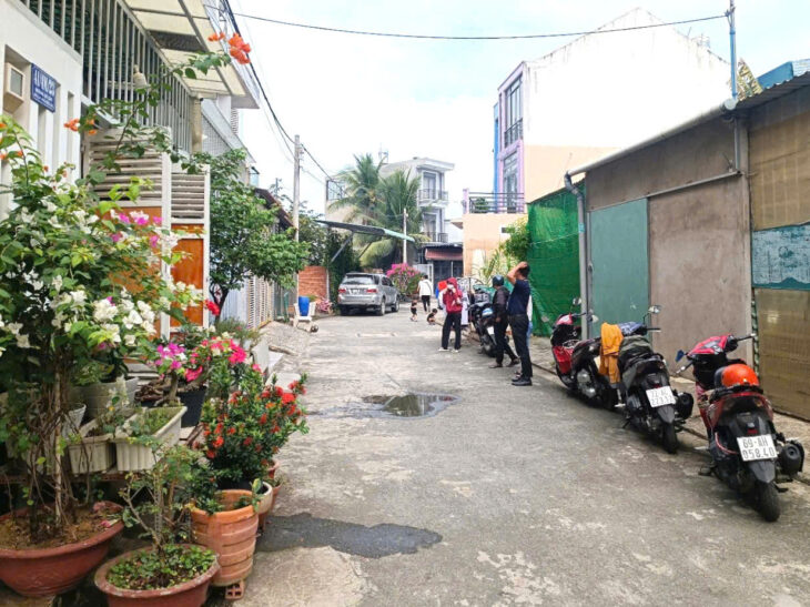 Nhà Mới, ở Ngay, HXH 5M, 4 Tầng Kiêng cố, DT 52m2 ( 4 x 13 ) giá chỉ 4ty nhỉnh