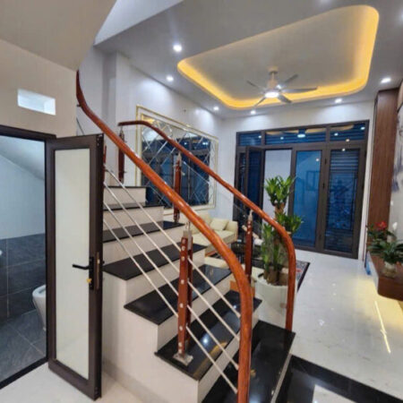 Bán nhà Kim Giang – Vị trí đẹp Ô tô đỗ cổng tặng full nội thất 35m x 4PN