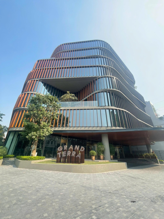 Cho thuê sàn văn phòng hạng A trên Phố Cát Linh DT 200-500-1500m2 Giá chỉ 750k/m2