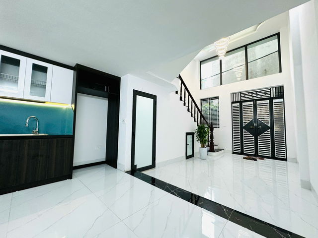 SIÊU PHẨM KHƯƠNG ĐÌNH 40M2*5T, LÔ GÓC FULL NỘI THẤT, SỔ ĐỎ HOA HẬU CHỈ 7.5 TỶ, LH 0975666943.