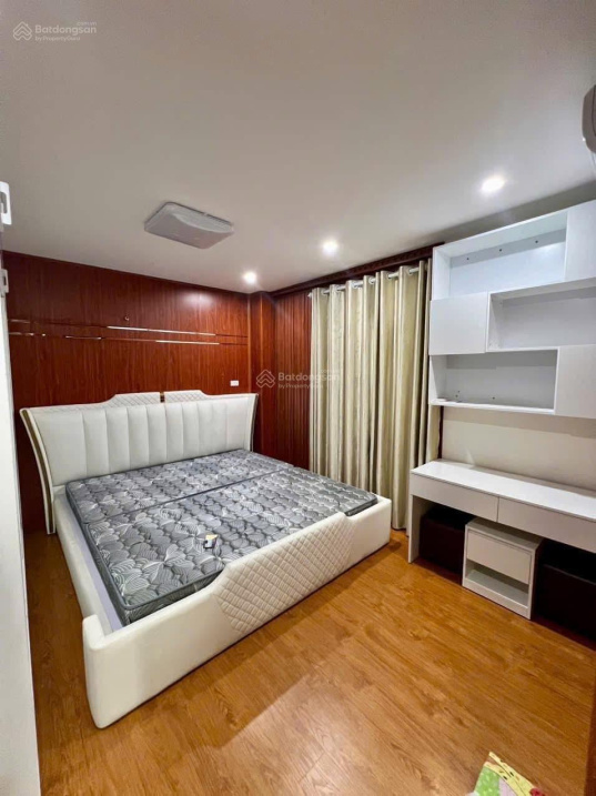 Ô TÔ ĐỖ CỬA HÀNG NÓNG NHANH KẺO HẾT TT THANH XUÂN S50m x 5 tầng x 6,x tỷ Nhà thuong luong manh
