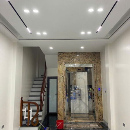 BÁN NHÀ MỚI 6 TẦNG THANG MÁY PHỐ NGUYỄN VĂN CỪ 45M2,MT 3.6M, 9.8 TỶ.