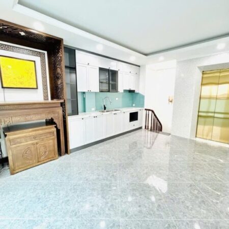 Nhà Mặt Ngõ OTO Tránh, Phố Tam Trinh: 5 Tầng, Thang Máy NK, Nội Thất Cao Cấp, Giá 5.95 tỷ