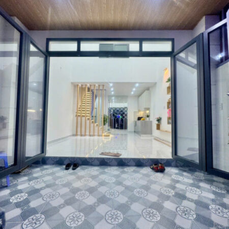 CẦN BÁN GẤP – NHÀ ĐẸP – GIÁ TỐT QUẬN 2