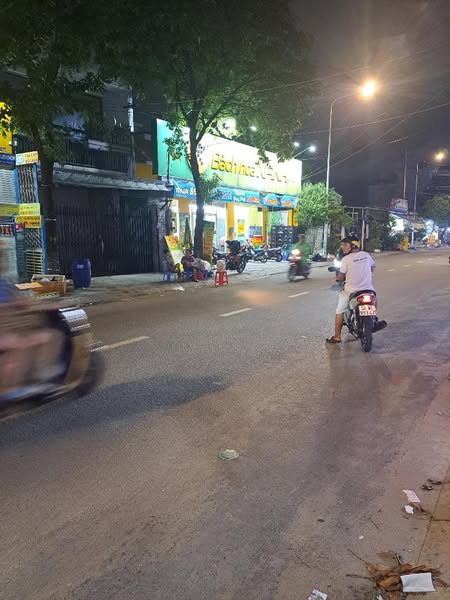 Bán nhà mặt tiền Q. Bình Tân, thông số đẹp 10mx20m – đườngTrương Phước Phan – Nhỉnh 21 tỷ