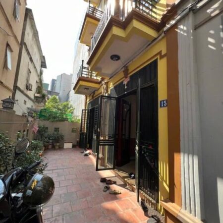 BÁN NHÀ CẦU GIẤY, DT46M2, 5 TẦNG, 6 PHÒNG NGỦ – 30M RA MẶT PHỐ ÔTÔ TRÁNH ĐỖ NGÀY ĐÊM – HỒ ĐIỀU HÒA