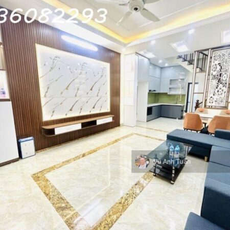 Bán nhà Ngõ 192 Tam Trinh, 40m2 , 2 Thoáng, Ngõ Nông, Gần Phố, Nội Thất Đẹp, 4 Ngủ, 5.45 tỷ
