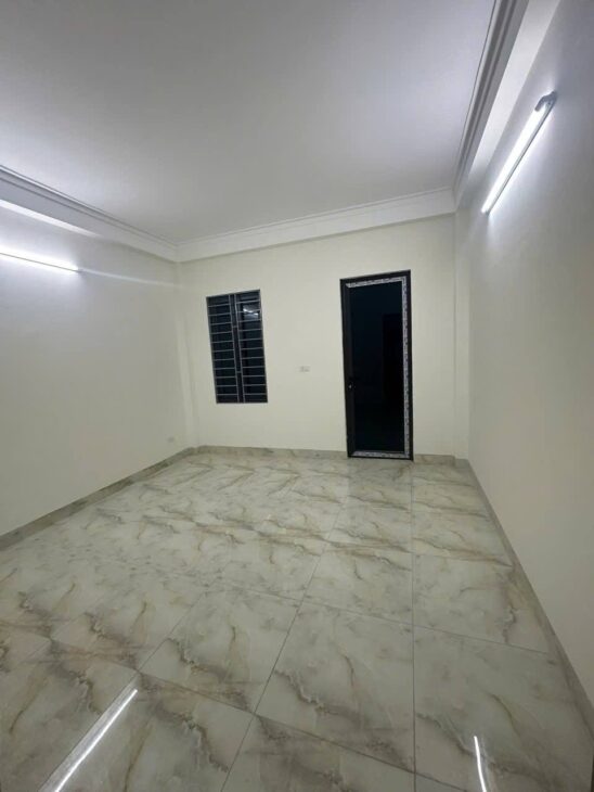 Bán nhà Trinh Lương giá 4.5 tỷ, diện tích 34m2, 3 tầng, mặt tiền 4m