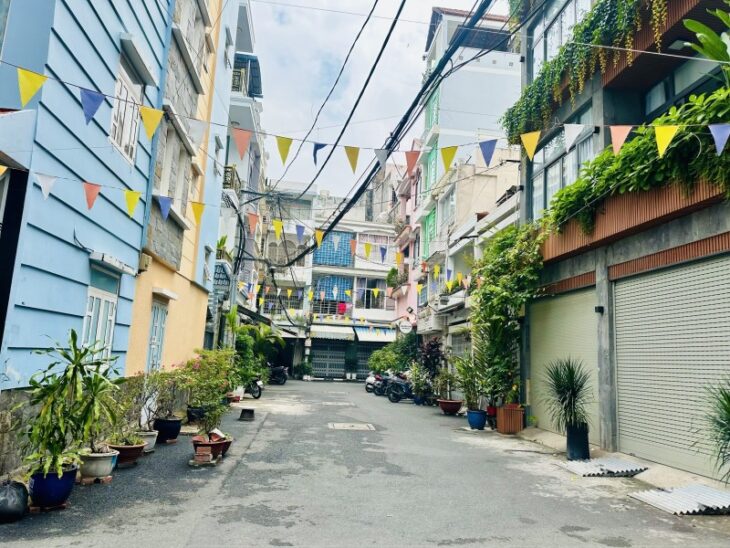 BÁN NHÀ 4 TẦNG – HẺM 9M – HUỲNH VĂN BÁNH, P.11, PHÚ NHUẬN – 32M² – 5 PN – GIÁ CHỈ 8.5 TỶ