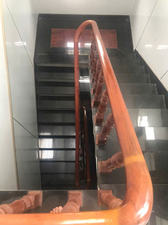 Mặt tiền Vũng Thiện, Tân Đông Hiệp, 5.3×25, 3 tầng BTCT ốp gỗ, Giá bán gấp: 6 tỷ7