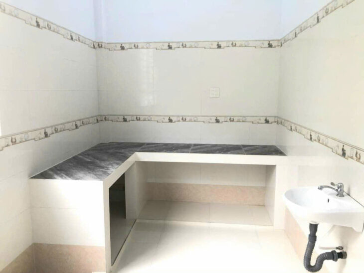 103. Nhà 3,5 Triệu Nhà Rộng Rãi Cách Hẻm Số Đỏ 400M