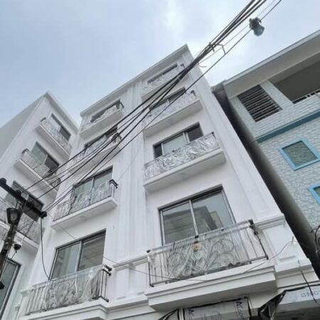 ????Chính chủ bán nhà Văn Trì Bac Tu Liem????Nhà xây đang vào hoàn thiện 35m x 5 tầng mt 4,5m nhỉnh 6 tỷ
