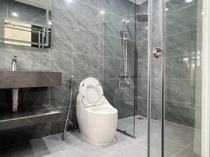 Bán nhà Nguyễn Văn Cừ hộ khẩu Gia Thuỵ, Long Biên. Thang máy, an sinh đỉnh. 50m2*6T, 9.7 tỷ