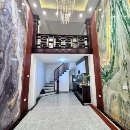 SIÊU HIẾM ĐÓN TẾT – LẠC LONG QUÂN 45M2 x 5T – 11.5 TỶ – KINH DOANH – Ô TÔ