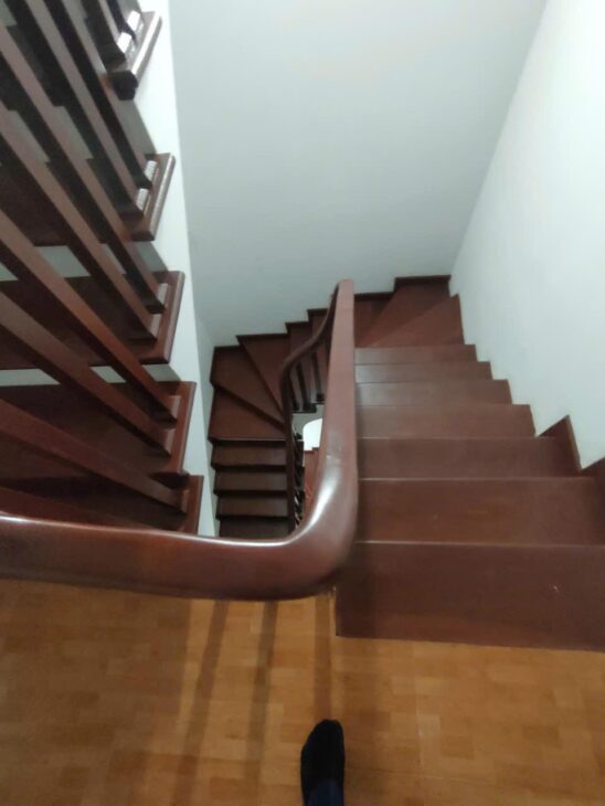 Bán nhà Lạc Long Quân, DT52m2, 5 tầng, 6P. ngủ khép kín, ngõ thông, ôtô qua nhà (chỉ 12.25 tỷ)