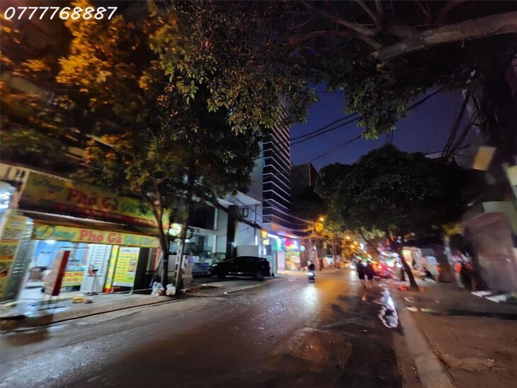 Bán gấp nhà 2MT đường 5,5m, P2 Tân Bình, gần sân bay Tân Sơn Nhất