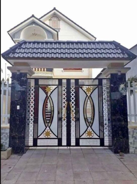 Bán nhà mặt phố Linh Xuân, Thủ Đức, 156m², 11.6 tỷ, sổ đỏ