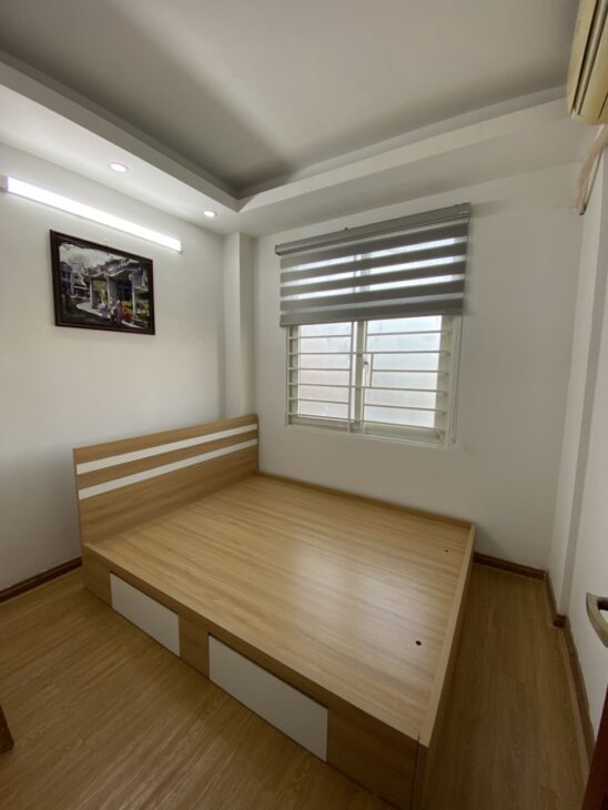 NHÀ ĐẸP – GIÁ TỐT – Vị Trí Đắc Địa Tại Ngõ 136 Chùa Láng, Quận Đống Đa, Thành Phố Hà Nội