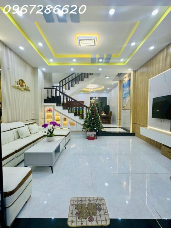 Bán nhà mặt phố Nguyễn Tư Giản, Gò Vấp, 65m², 7 tỷ, 3PN, 3WC, sổ đỏ