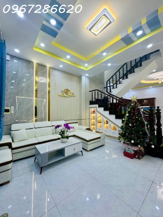 Bán nhà mặt phố Nguyễn Tư Giản, Gò Vấp, 65m², 7 tỷ, 3PN, 3WC, sổ đỏ