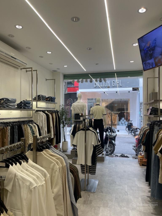 Bán nhà Sư Vạn Hạnh, Q10, HCM, giá cực chất 23,9 tỷ, 60m2