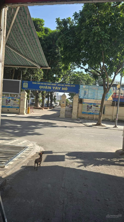 Đất phú thượng. Sát vách trường cấp 1 phú thượng, đường ô tô bãi ô tô cách nhà 20m. DT40m2 thoáng