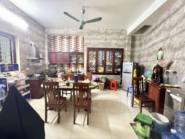 Đã từng khó khăn với việc tìm nhà 10 tỷ nhưng bây giờ có lẽ sẽ khác! Bán nhà Nguyễn Sơn, 65m2, ô tô