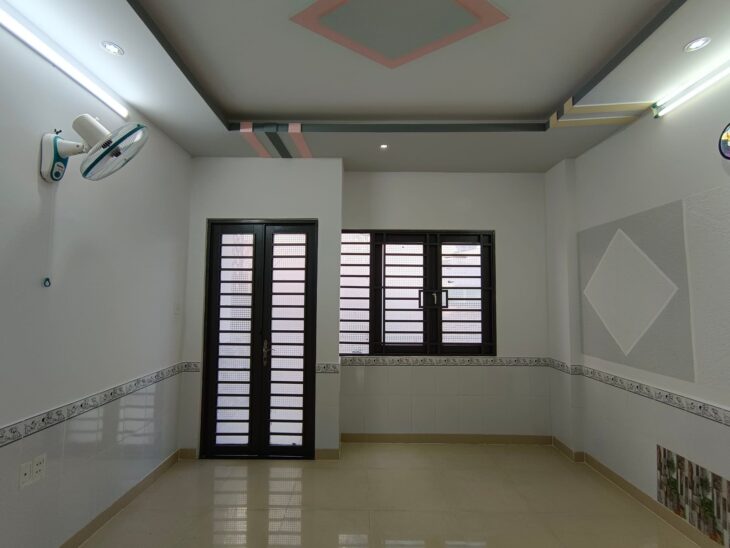 Nhỉnh 5 tỷ, nhà THÍCH QUẢNG ĐỨC, PN, 2pn, dtsd 100m2