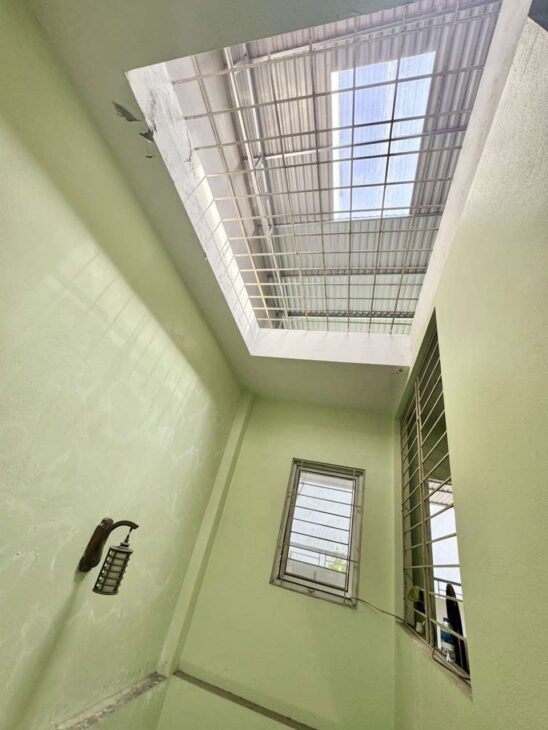 Đã từng khó khăn với việc tìm nhà 10 tỷ nhưng bây giờ có lẽ sẽ khác! Bán nhà Nguyễn Sơn, 65m2, ô tô