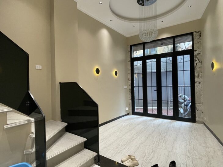 BÁN NHÀ ĂN TẾT HỒNG TIẾN, BỒ ĐỀ, LONG BIÊN. CÒN DUY NHẤT, NHÀ MỚI, AO CÁ KOI. 82M2*6T , 19.5 TỶ.