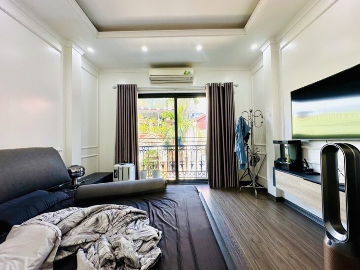 Bán nhà ở Tết Nguyễn Sơn, Ngọc Lâm, Long Biên. Thang máy, full nội thất. 50m2*6T, 9.75